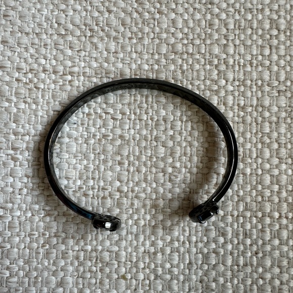 Kendra Scott Elton Gold Cuff Bracelet in Abalone Shell - Picture 4 of 6